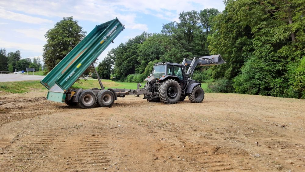 Baggerarbeiten und Transporte