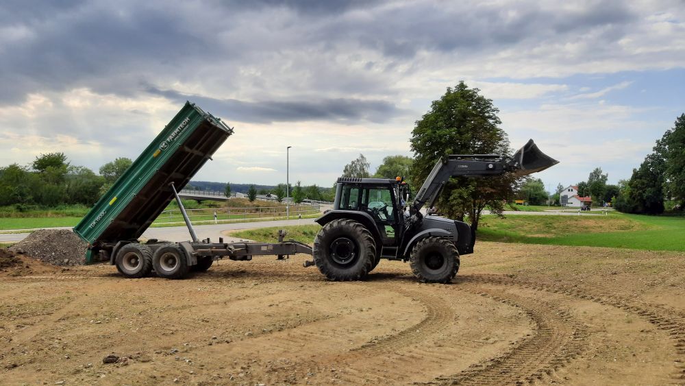 Baggerarbeiten und Transporte