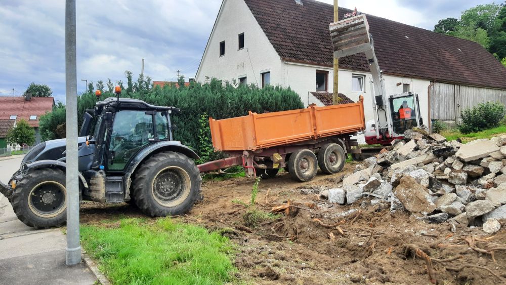 Baggerarbeiten und Transporte